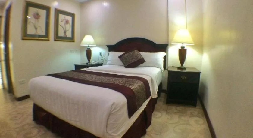 Bed in Cindy Kelly Hotel