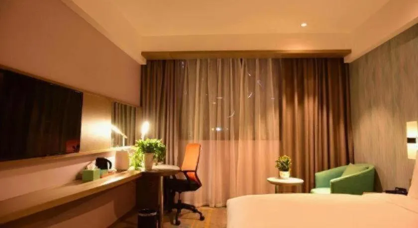 Bed in Holiday Inn Express Lhasa Potala Square By IHG