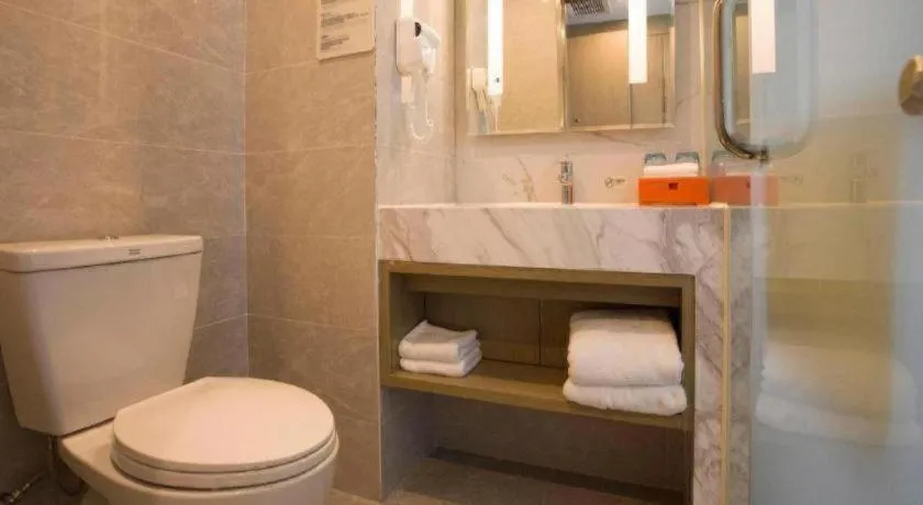 Holiday Inn Express Lhasa Potala Square By IHG