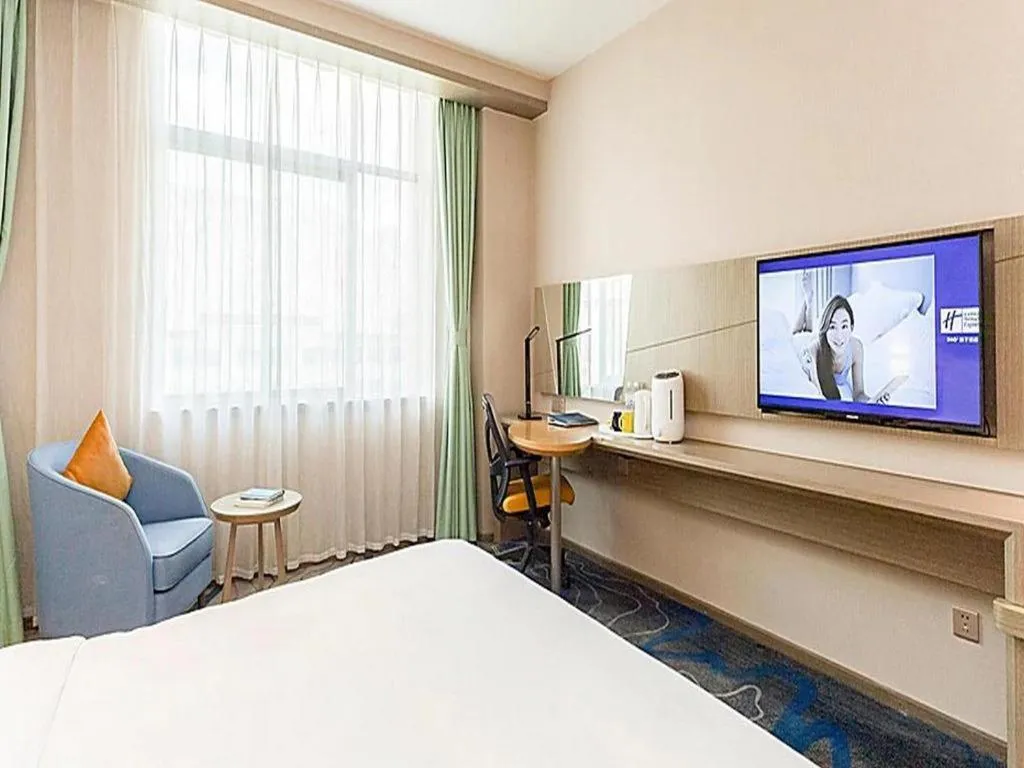 Bed in Holiday Inn Express Lhasa Potala Square By IHG