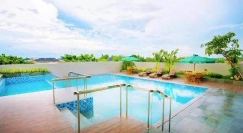 Ayola First Point Hotel Pekanbaru