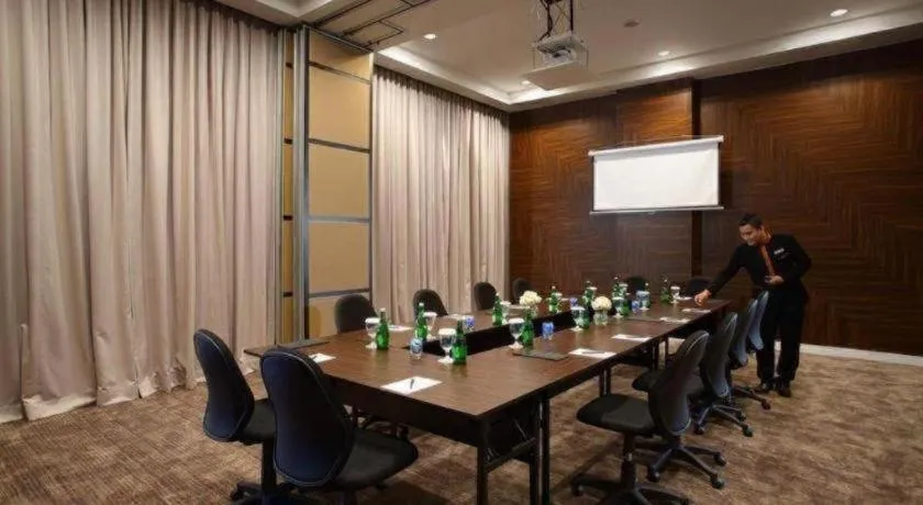 Hotel Grandhika Pemuda