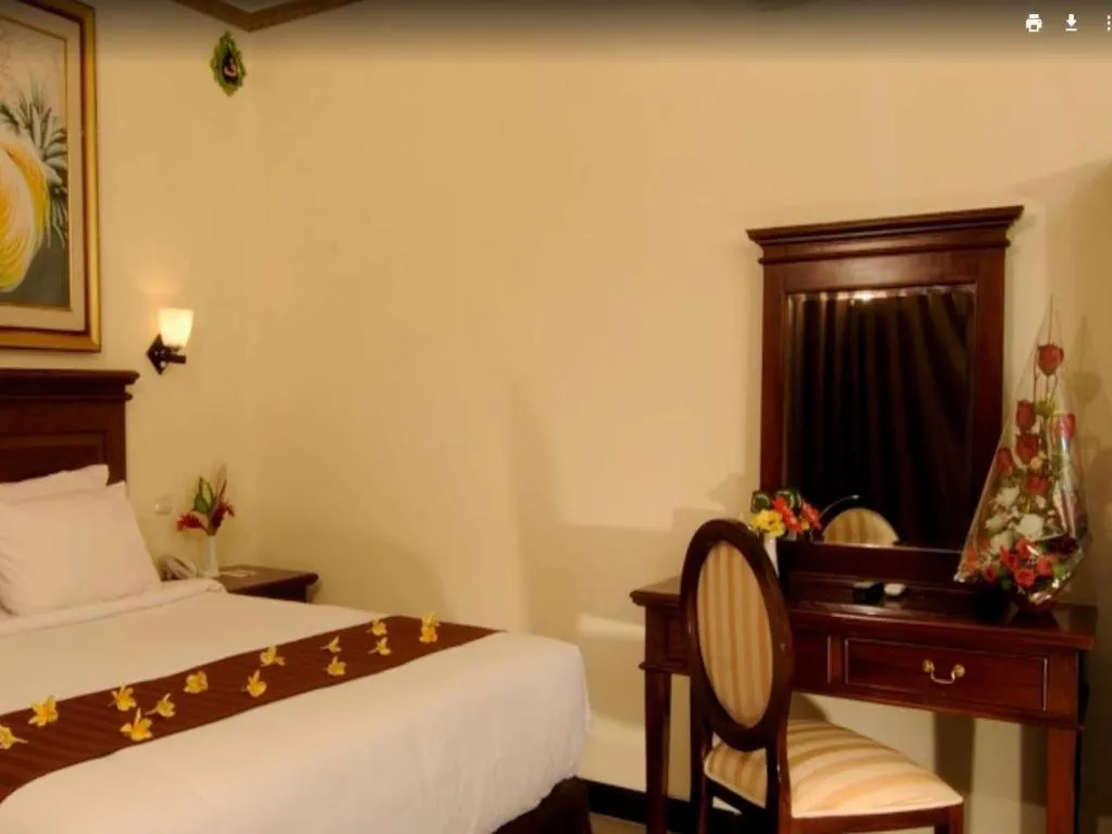 Bed in Yusro Hotel Restaurant & Convention