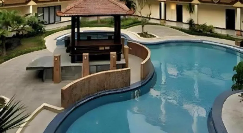 Yusro Hotel Restaurant & Convention