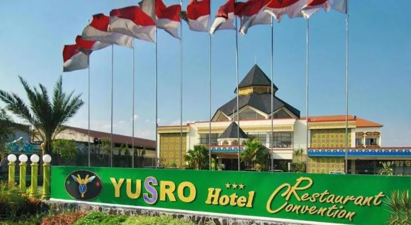 Yusro Hotel Restaurant & Convention