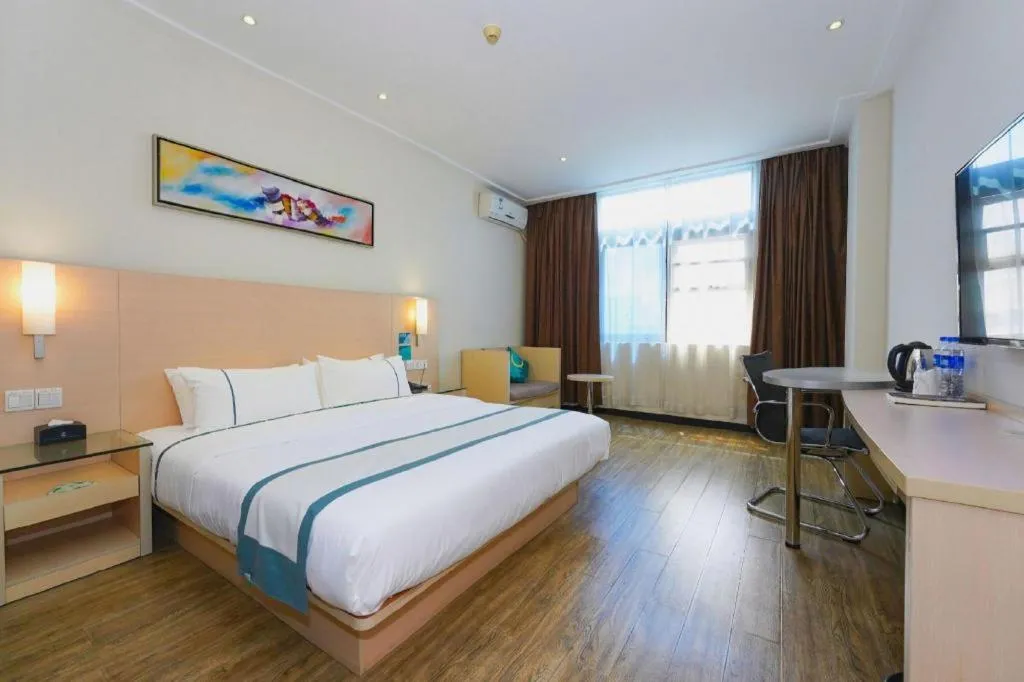 Bed in City Comfort Inn Nanning Normal University Mingxiu Metro Station