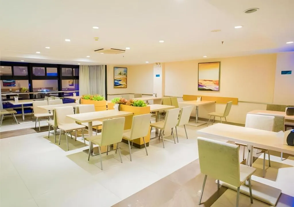 City Comfort Inn Nanning Normal University Mingxiu Metro Station