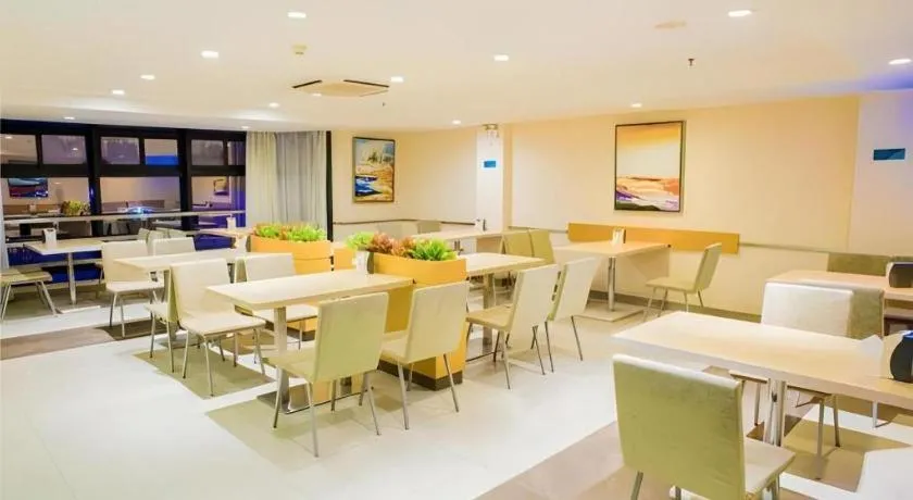 City Comfort Inn Nanning Normal University Mingxiu Metro Station