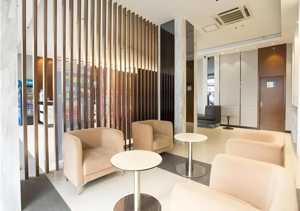 City Comfort Inn Nanning Normal University Mingxiu Metro Station