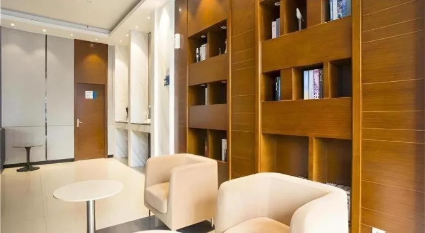 City Comfort Inn Nanning Normal University Mingxiu Metro Station