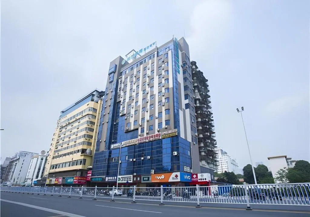 City Comfort Inn Nanning Normal University Mingxiu Metro Station