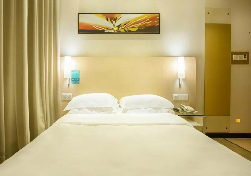 Bed in City Comfort Inn Nanning Normal University Mingxiu Metro Station