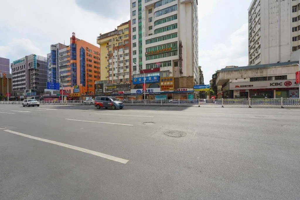 City Comfort Inn Nanning Normal University Mingxiu Metro Station