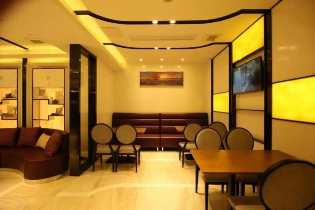 Lavande Hotel Guangzhou Tianhe Sports West Road Subway Station