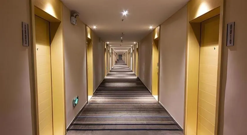 City Comfort Inn Zhuzhou Sports Center Red Star Macalline