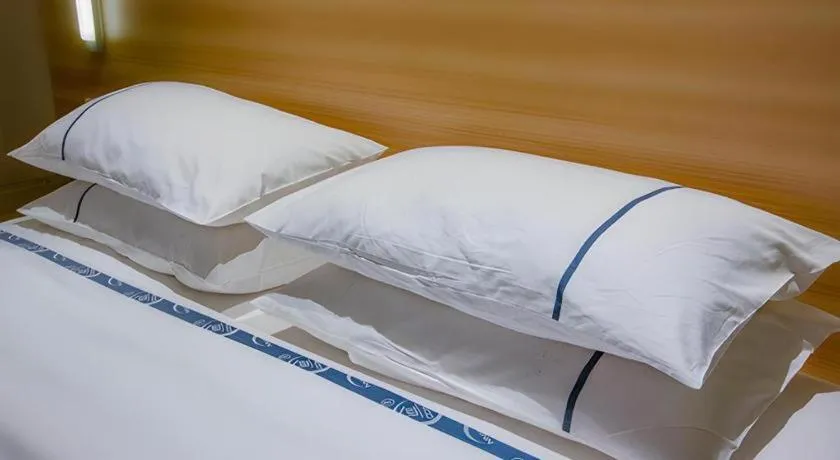 Bed in City Comfort Inn Zhuzhou Sports Center Red Star Macalline