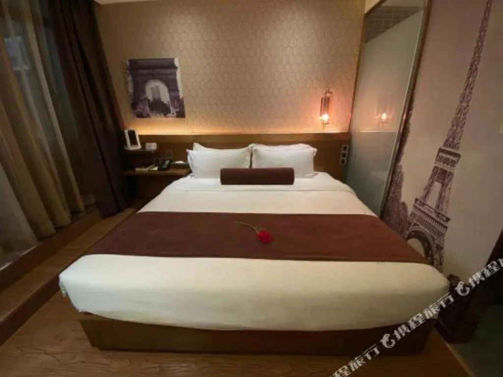 Bed in James Joyce Xi'an West Chang'an Ave University Twon