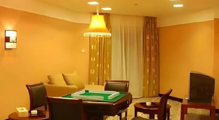 Chuanghui Business Hotel