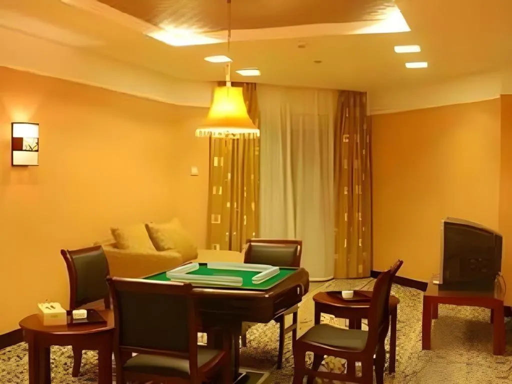 Chuanghui Business Hotel