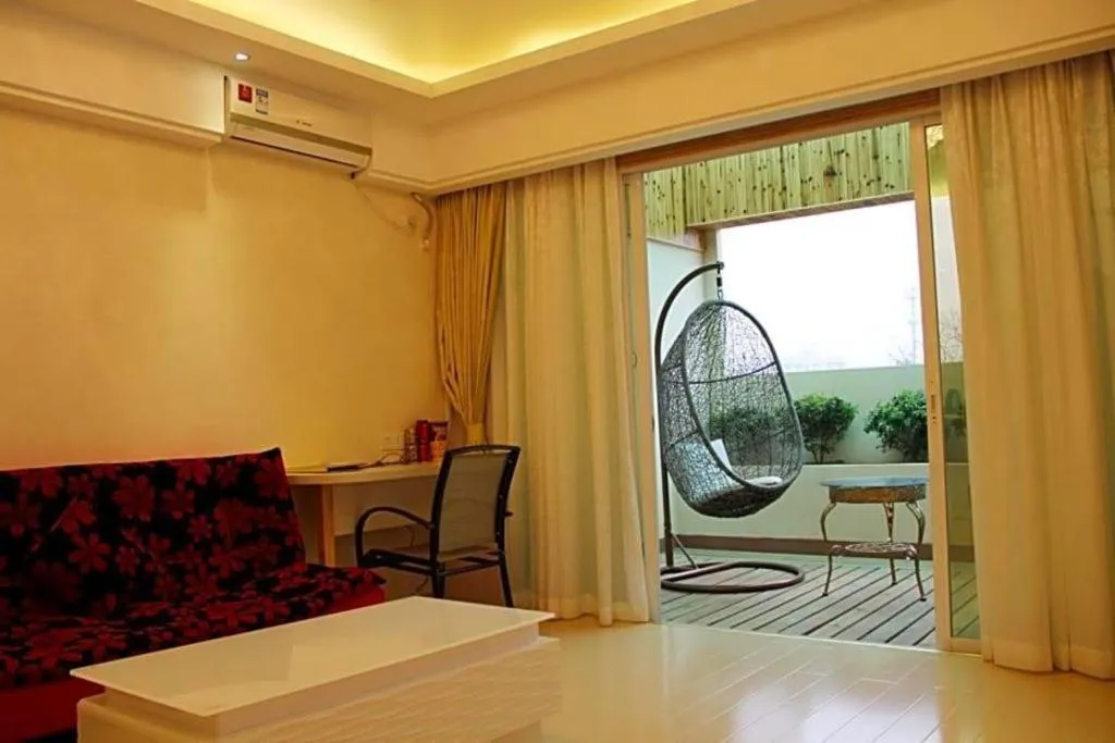 Chuanghui Business Hotel