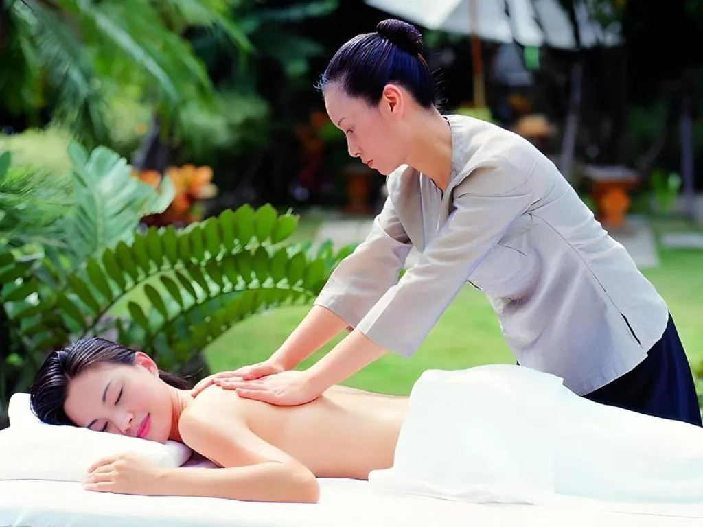 Chuanghui Business Hotel