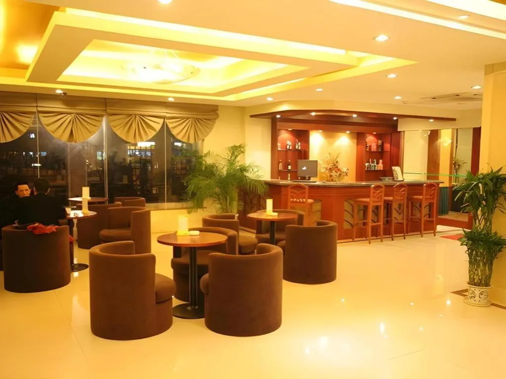 Chuanghui Business Hotel