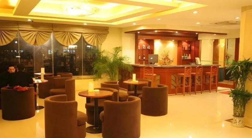 Chuanghui Business Hotel