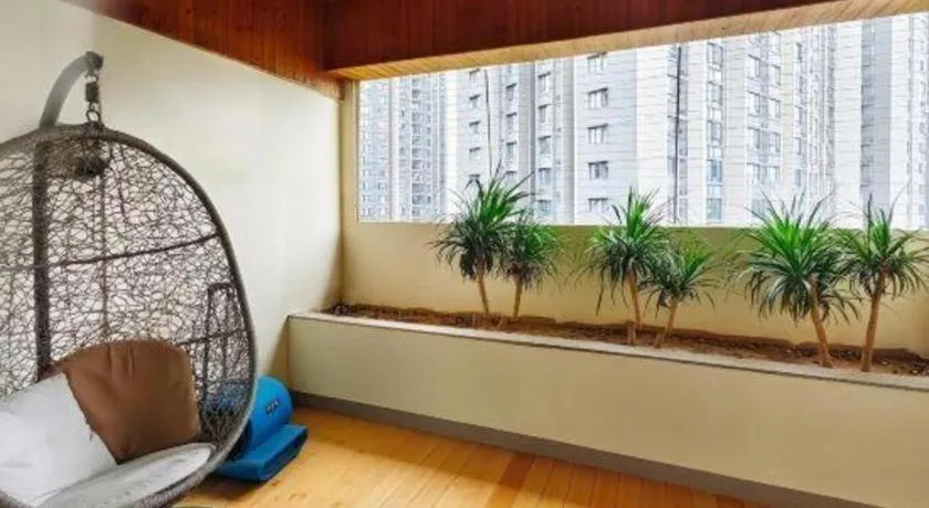 Chuanghui Business Hotel