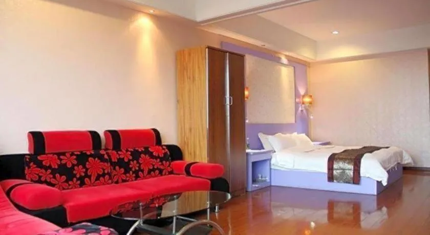 Bed in Chuanghui Business Hotel