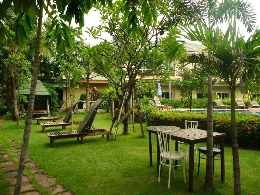 Bacchus Home Resort