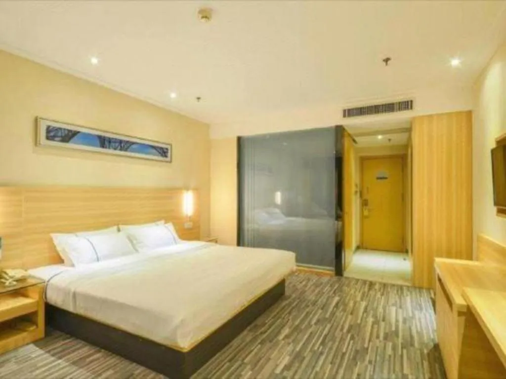 Bed in City Comfort Inn Jingzhou Ancient City Taiyue Road