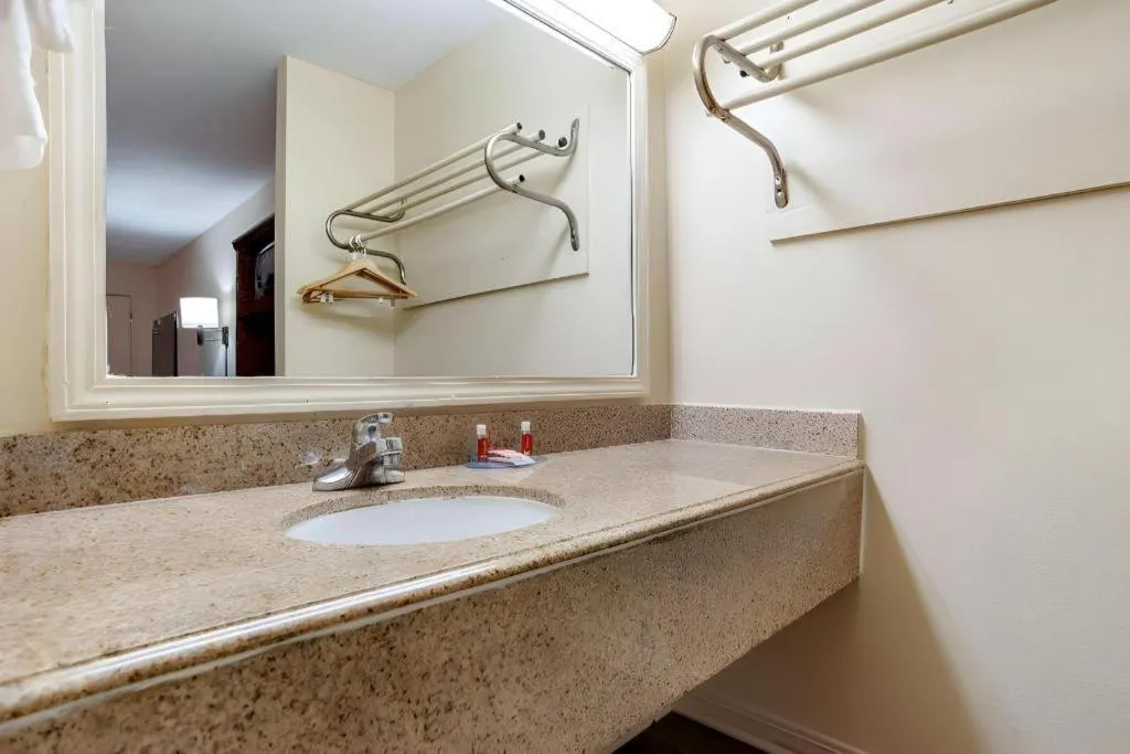 Econo Lodge Pearl - Jackson