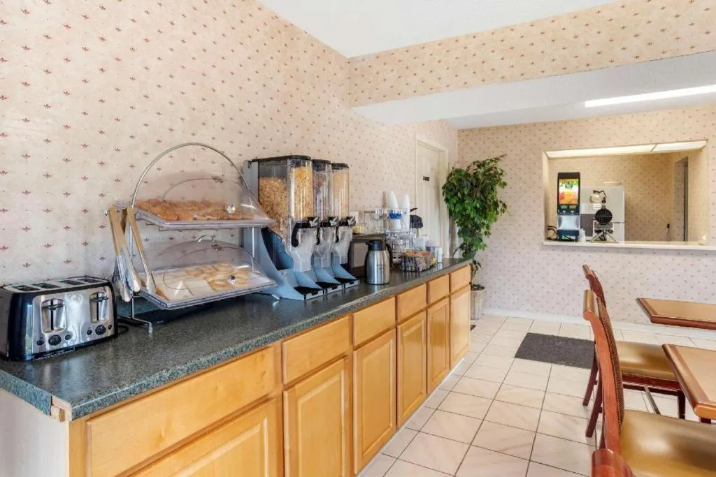 Econo Lodge Pearl - Jackson