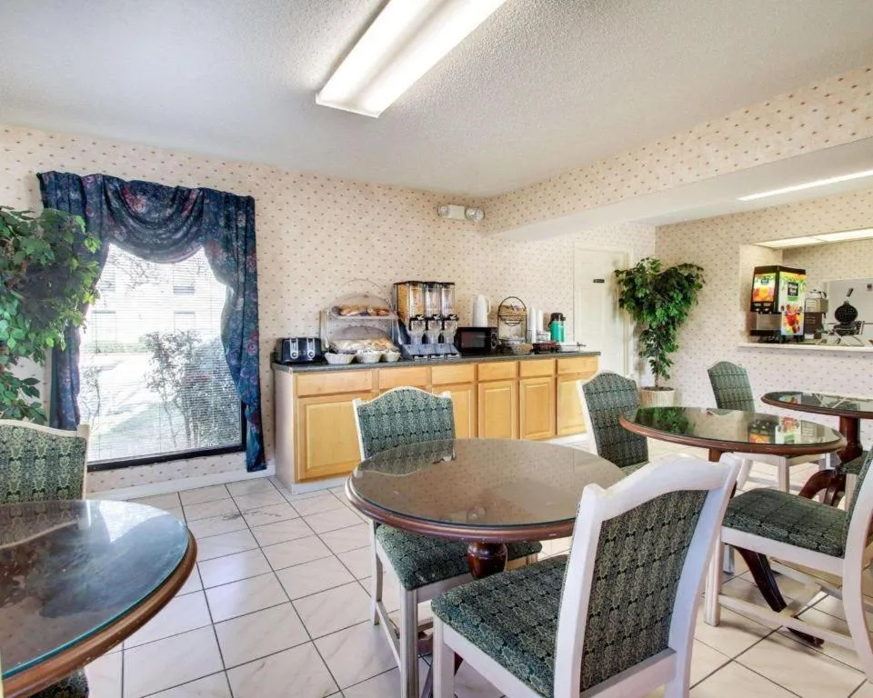 Econo Lodge Pearl - Jackson