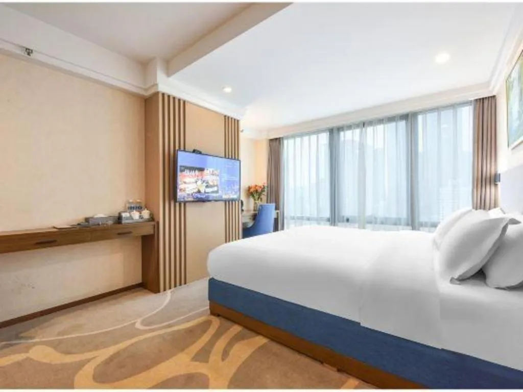 Bed in Dalian Bohai Pearl Hotel