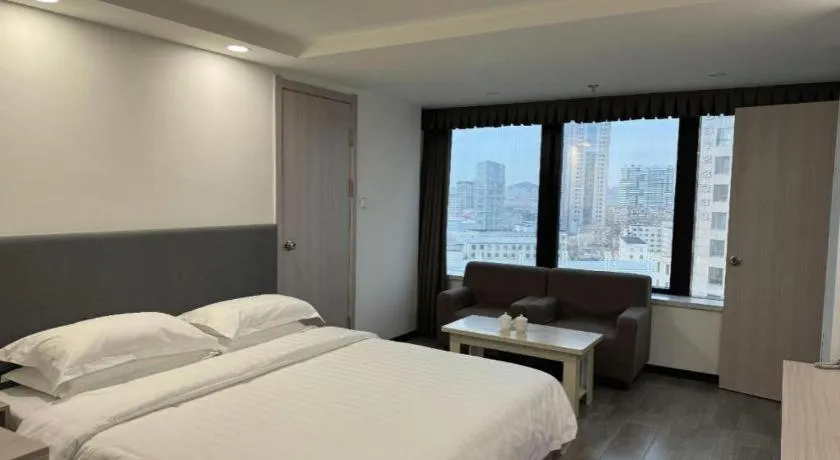 Bed in Dalian Bohai Pearl Hotel
