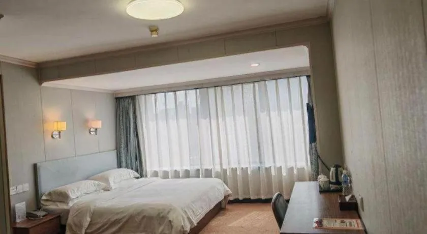 Bed in Dalian Bohai Pearl Hotel