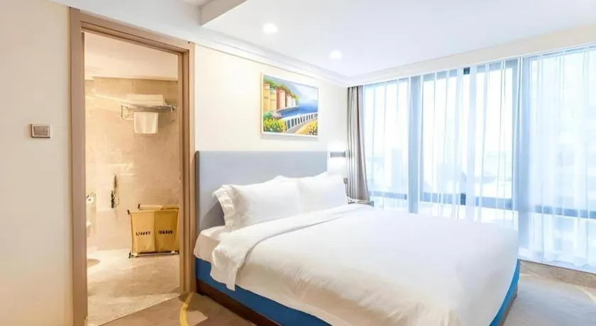 Bed in Dalian Bohai Pearl Hotel