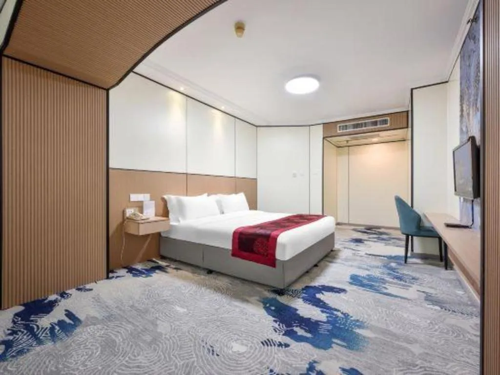 Bed in Dalian Bohai Pearl Hotel