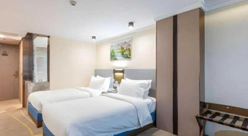 Bed in Dalian Bohai Pearl Hotel