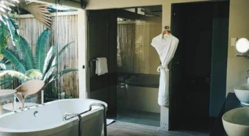 Bravo Resorts - Munting Paraiso