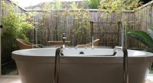 Bravo Resorts - Munting Paraiso