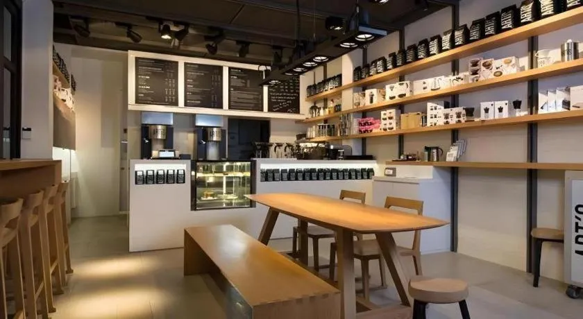 White House Asoke Sukhumvit 18