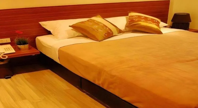 Bed in White House Asoke Sukhumvit 18