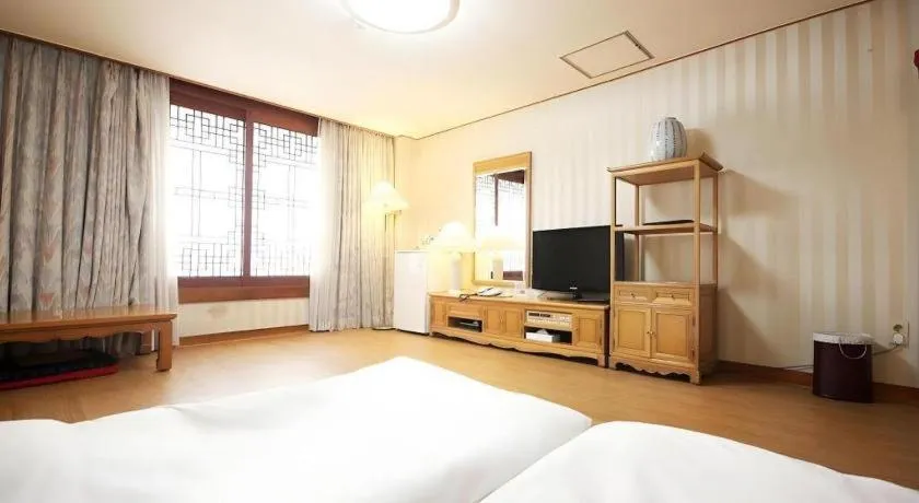 Bed in Seoul Rex Hotel