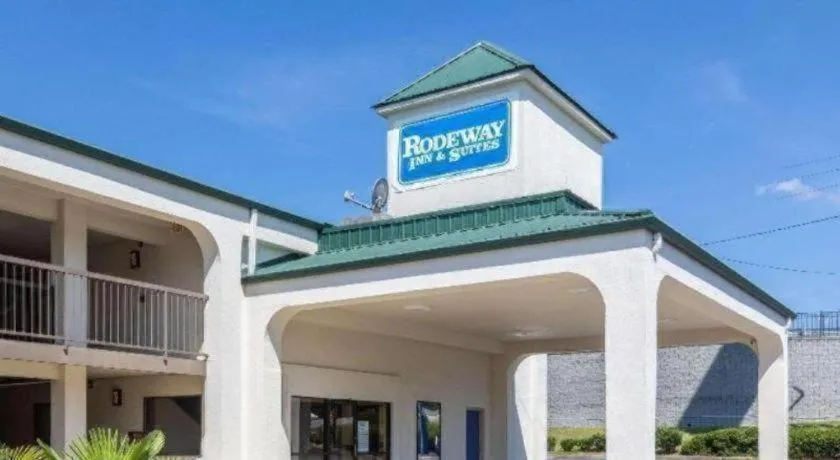 Rodeway Inn & Suites
