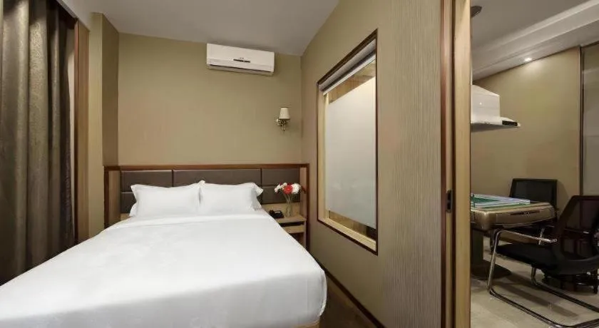 Bed in Hanyong Hotel Shenzhen International Exhibition Center