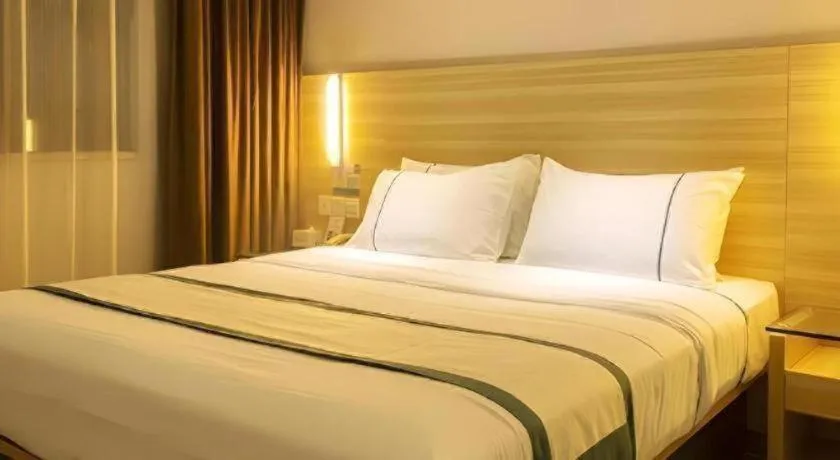 Bed in City Comfort Inn Guahgnzhou Huangpu East District