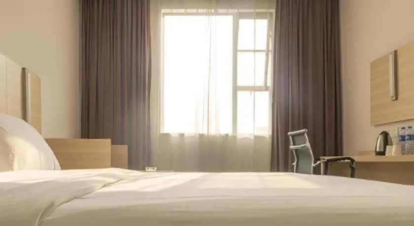 Bed in City Comfort Inn Guahgnzhou Huangpu East District