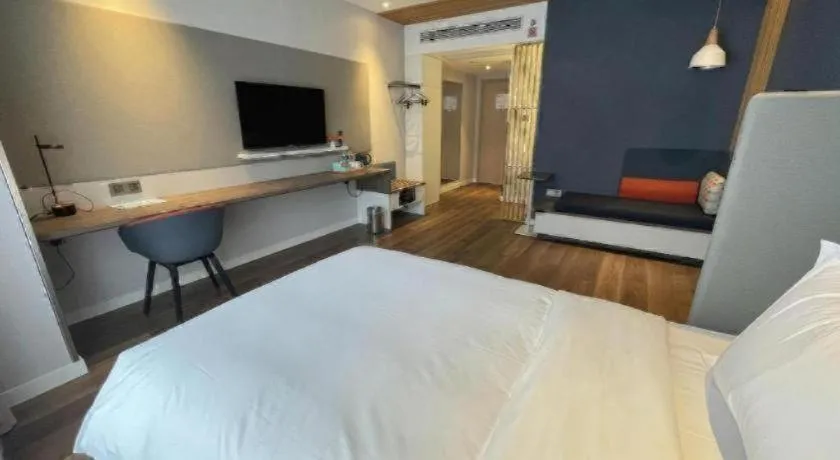 Bed in Holiday Inn Express Guiyang Century City Mall By IHG